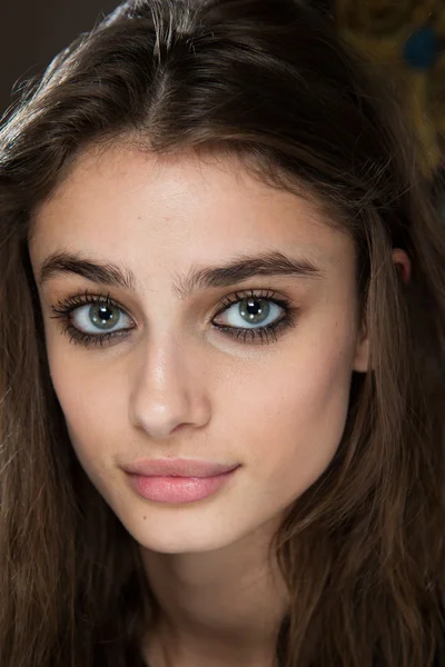 Look 10